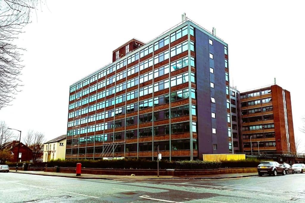 Modern One Bedroom Apartment Near Old Trafford Stadium مانشستر المظهر الخارجي الصورة